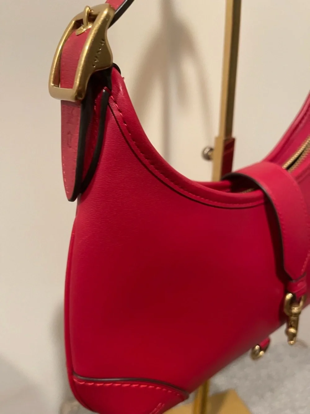 Coach Hampton - Picture 4 of 8